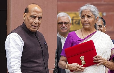 மொத்த பட்ஜெட்டில் 13% பாதுகாப்புத் துறைக்கு, அதிக ஒதுக்கீடு: நிர்மலாவுக்கு ராஜ்நாத் சிங் நன்றி!